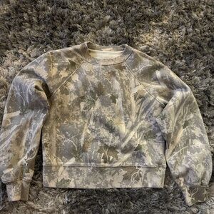 Abercrombie & Fitch Womens Green Camouflage Crewneck Sweater